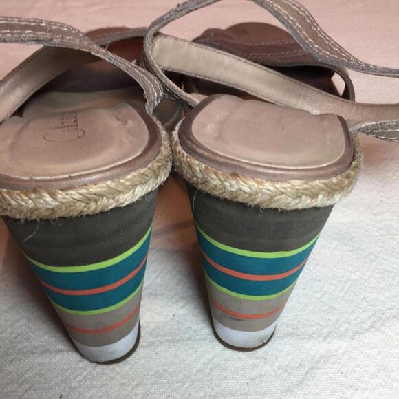 🍁Calzature shoes sz 7 tan leather with multi color wedge heel - Picture 6 of 7